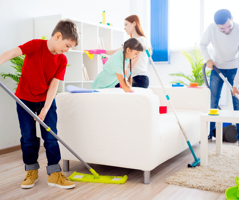 https://jeanniecleaning.com/wp-content/uploads/2021/03/family-cleaning-home.png